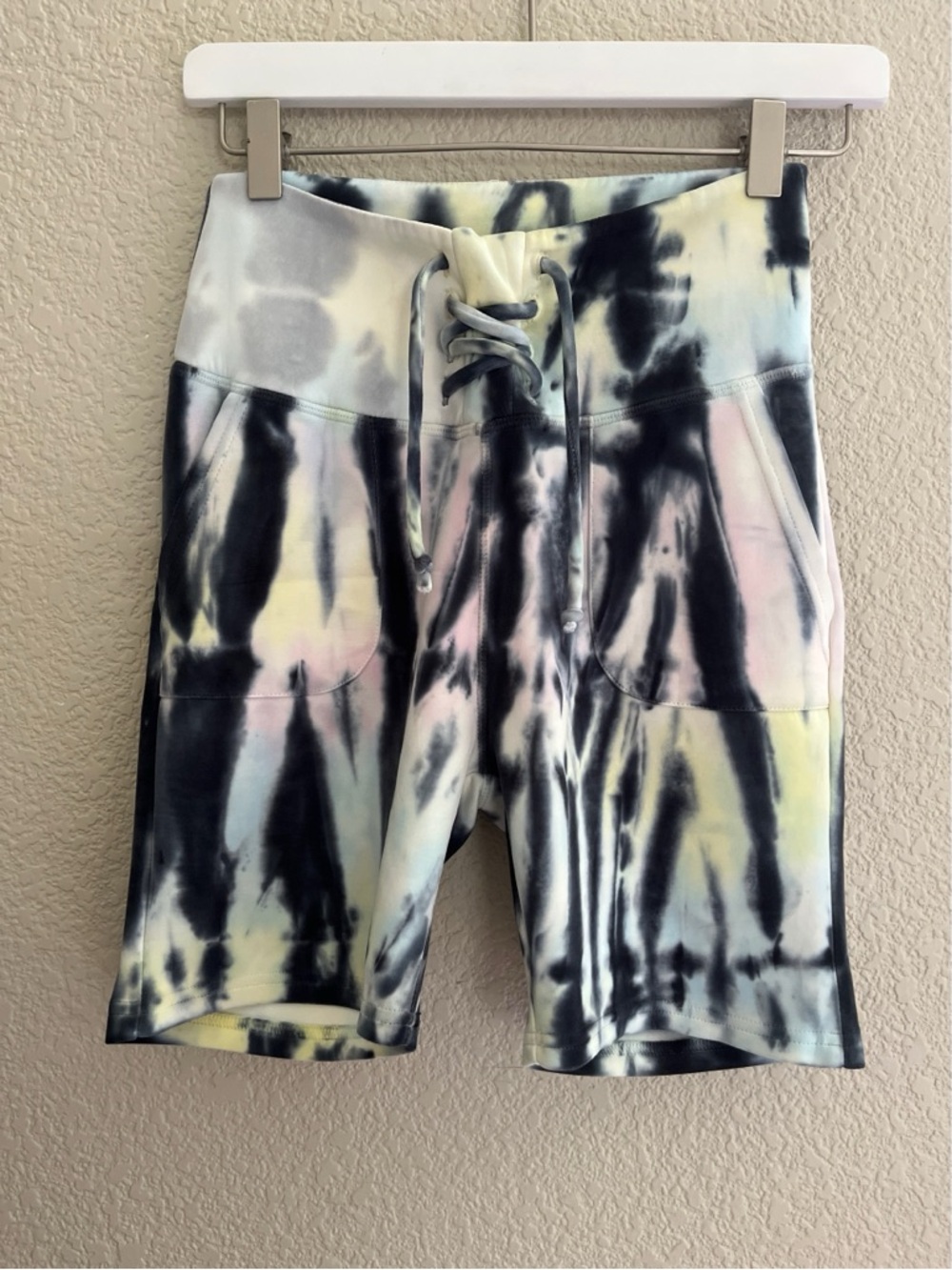 Chaser Knit Lace Up Bike Shorts Women’s Size Medium